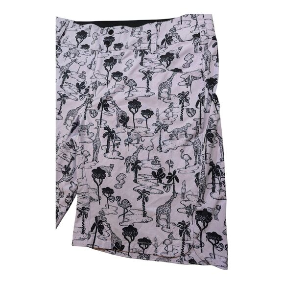 Stylish Black and White Graphic Athletic Shorts - Picture 4 of 13